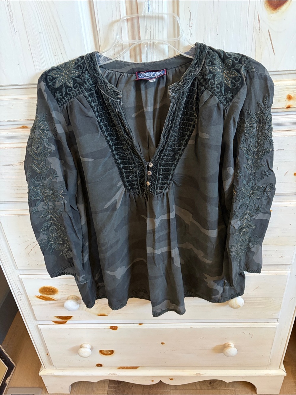 Johnny Was Olive Green Camo-Print Embroidered V-Neck Tunic